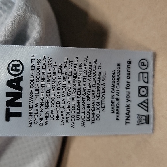 TNA (Aritzia) Size 2XS Waffle Knit Long Sleeve Cropped Crew Neck Top, NWOT - Picture 9 of 9